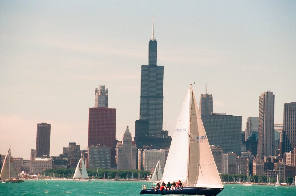 Sailboats beginning the Mackinac Island race - Chicago Sun-Times