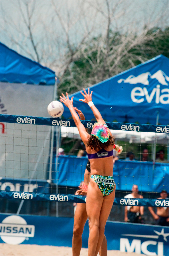 Women's 2-on-2 beach volleyball - Brian Jackson for Chicago Sun-Times