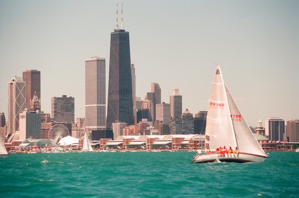 Sailboats beginning the Mackinac Island race - Chicago Sun-Times