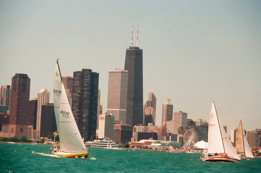 Sailboats beginning the Mackinac Island race - Chicago Sun-Times