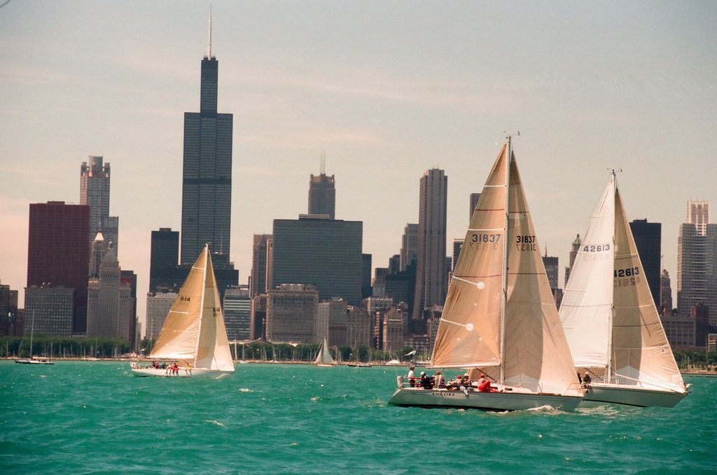 Sailboats beginning the Mackinac Island race - Chicago Sun-Times