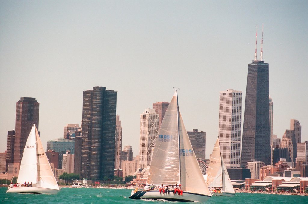 Sailboats beginning the Mackinac Island race - Chicago Sun-Times