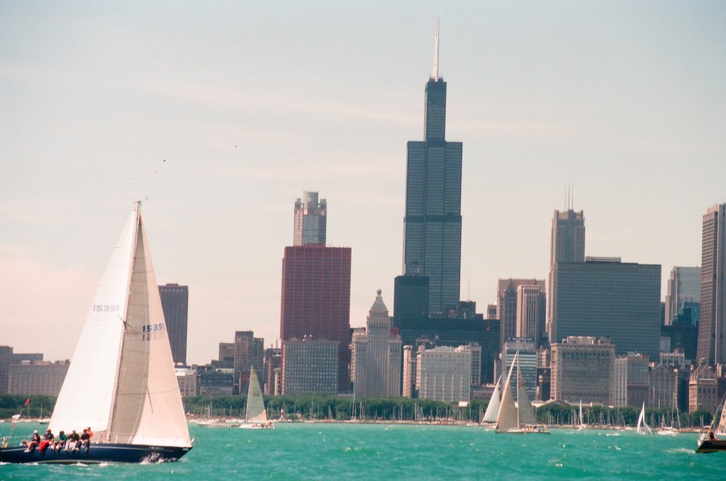 Sailboats beginning the Mackinac Island race - Chicago Sun-Times