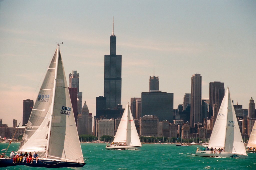 Sailboats beginning the Mackinac Island race - Chicago Sun-Times