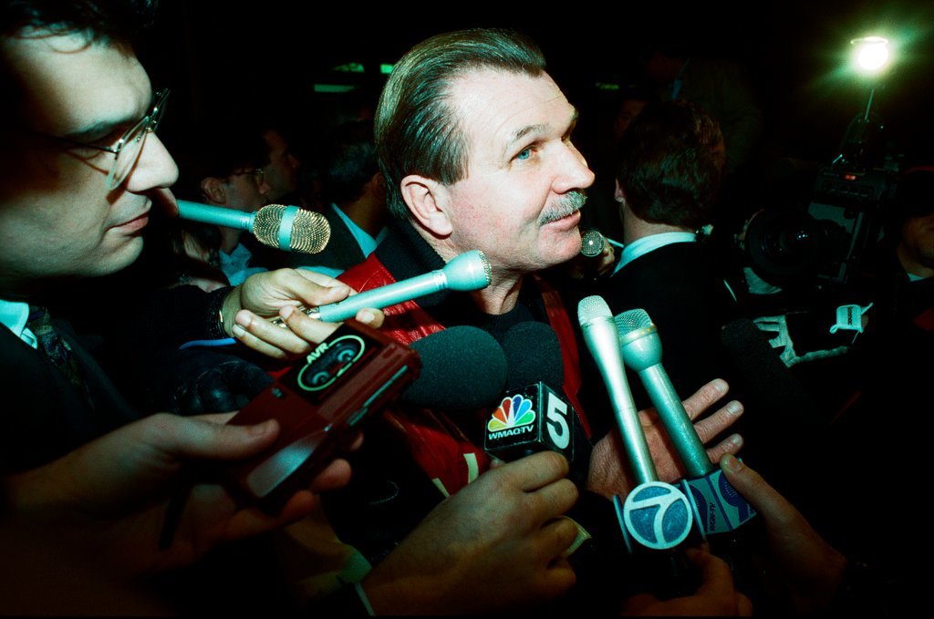 Mike Ditka at Halas Hall - Tom Cruze for Chicago Sun-Times
