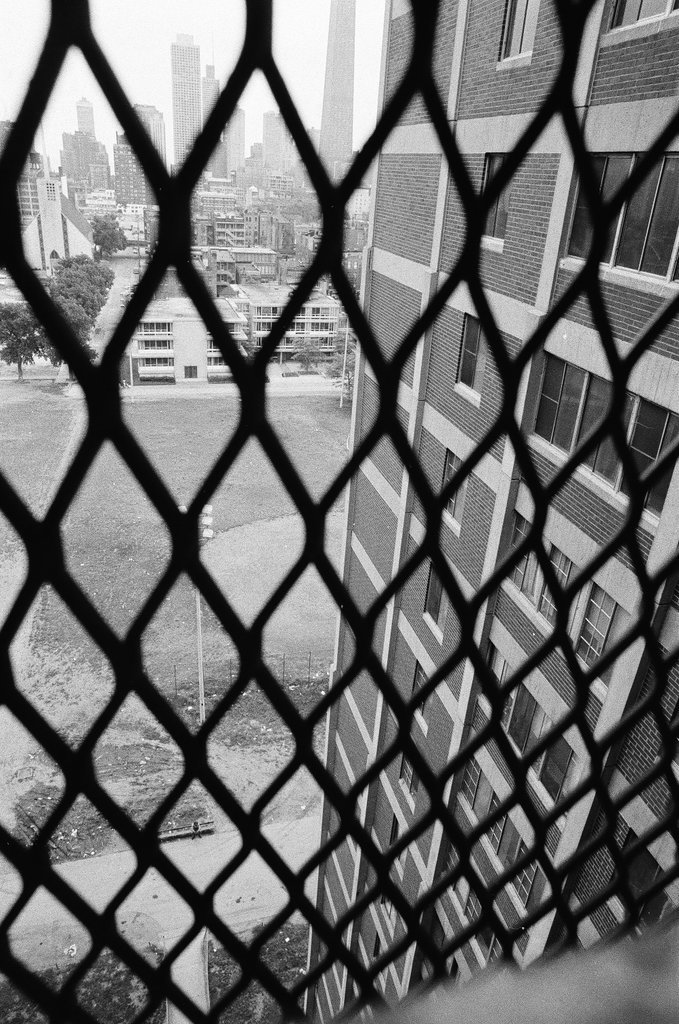 People in and around Cabrini Green housing projects - Chicago Sun-Times