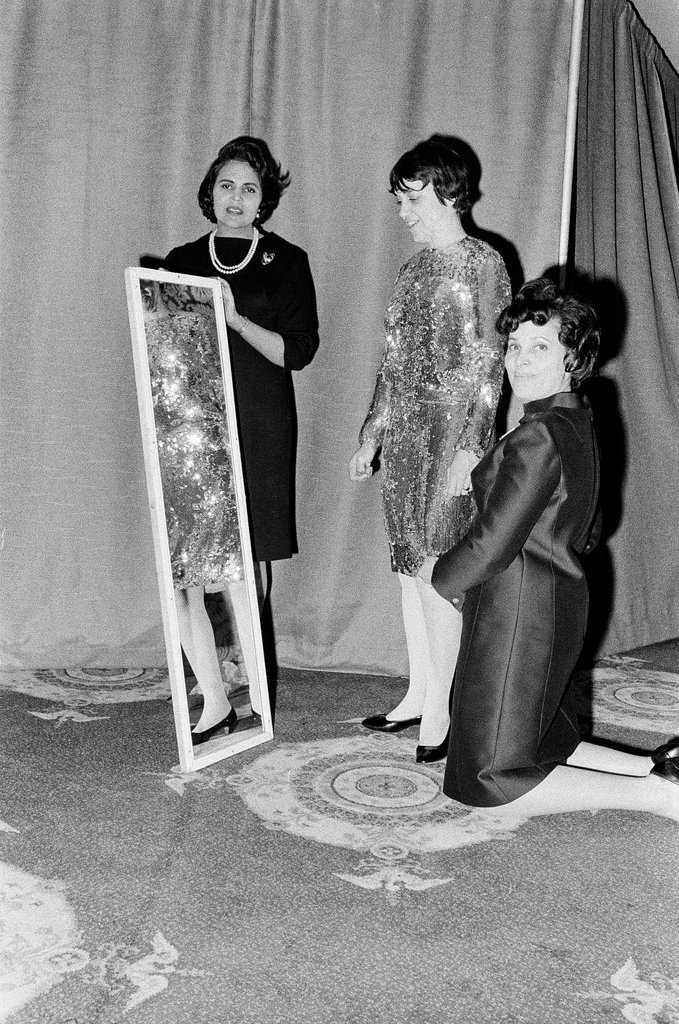 Ebony Fashion Fair - Chicago Sun-Times