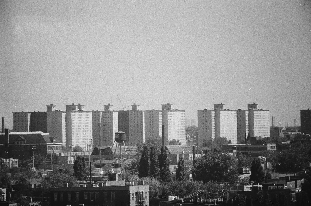 Stateway Gardens and Cabrini Green housing projects - Chicago Sun-Times
