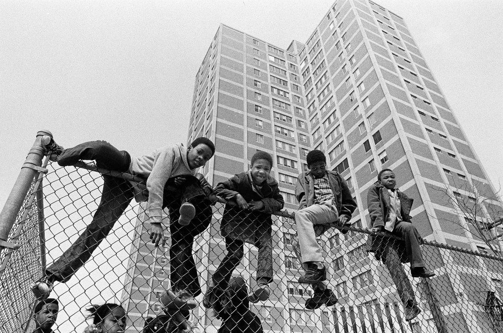 Stateway Gardens and Cabrini Green housing projects - Chicago Sun-Times