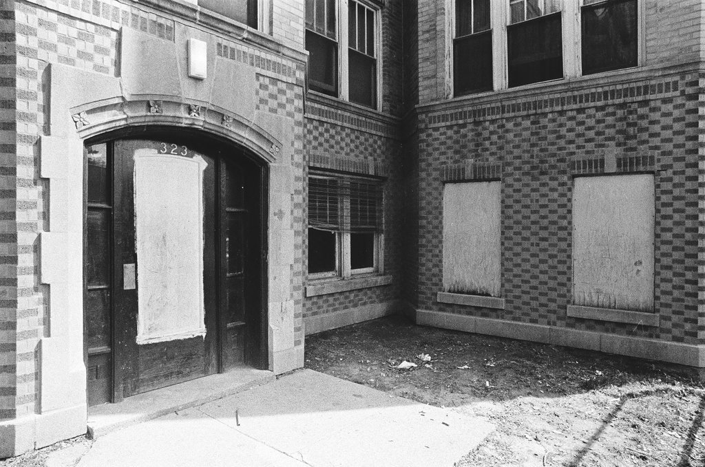 Stateway Gardens and Cabrini Green housing projects - Chicago Sun-Times