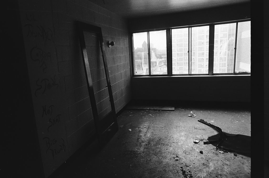 Lack of security for the residents of the Cabrini-Green - Chicago Sun-Times