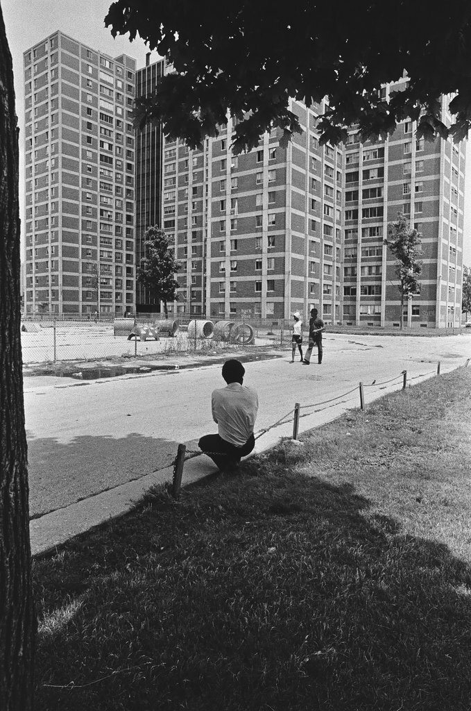 Lack of security for the residents of the Cabrini-Green - Chicago Sun-Times