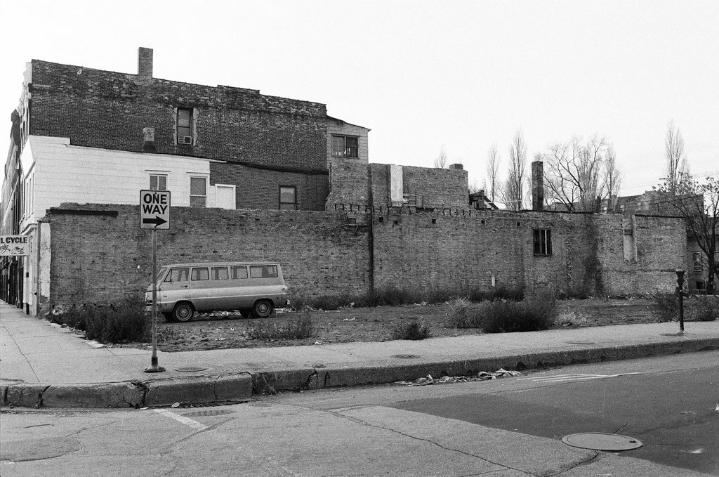 Public housing at North Avenue and Orchard Street - Chicago Sun-Times