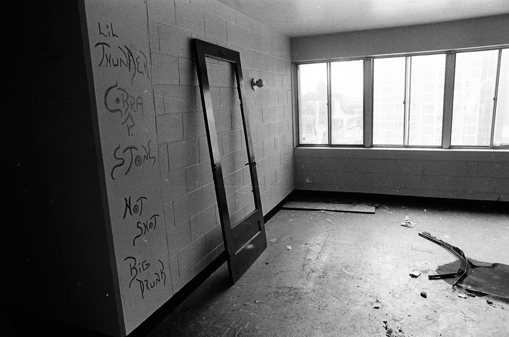 Lack of security for the residents of the Cabrini-Green - Chicago Sun-Times