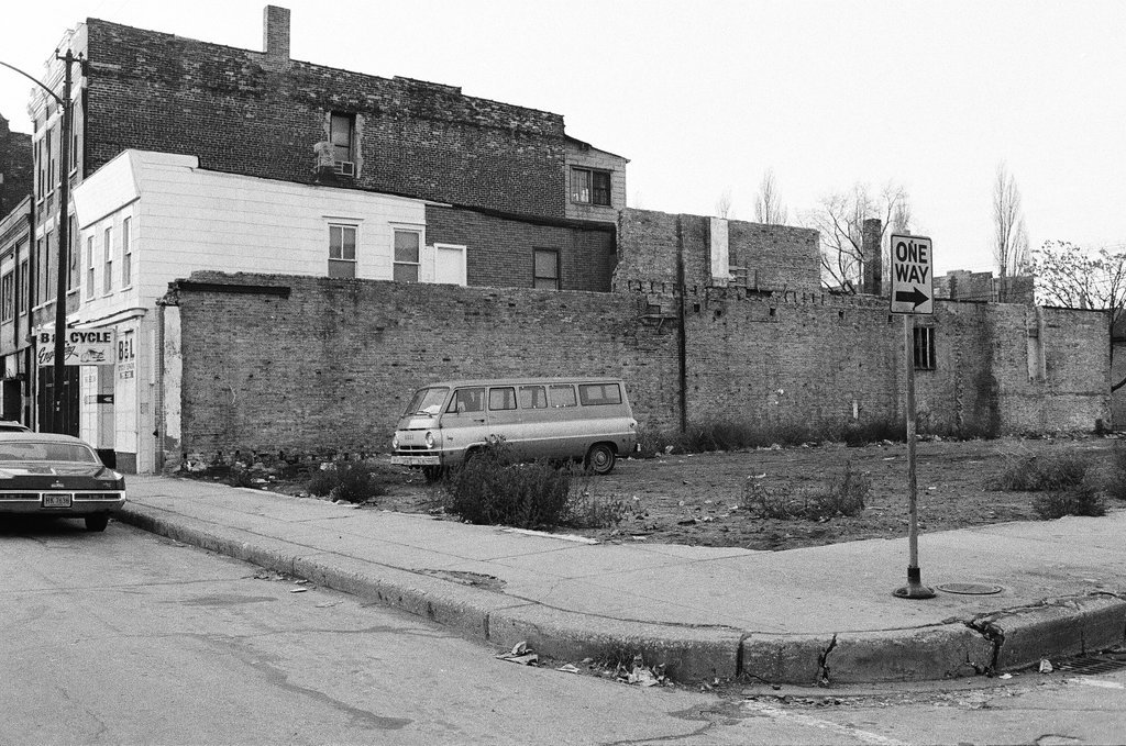 Public housing at North Avenue and Orchard Street - Chicago Sun-Times