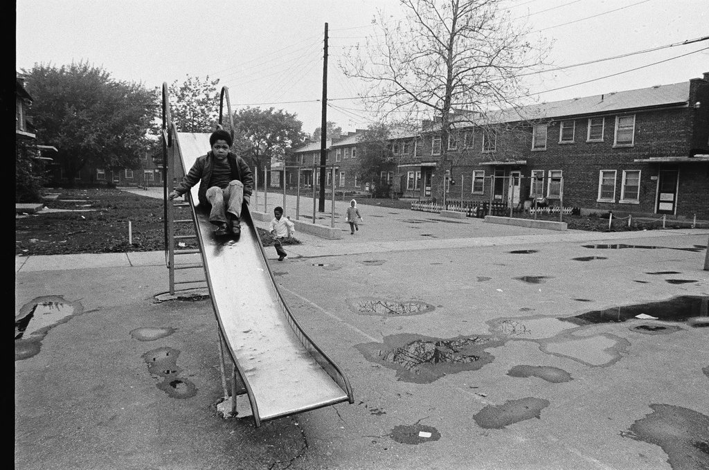 Meeting between management and residents at Altgeld Gardens - Chicago Sun-Times