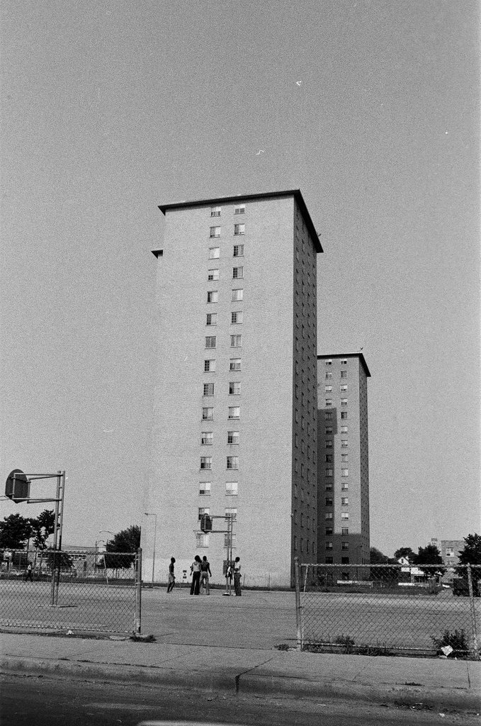 Robert Taylor Homes - Chicago Sun-Times