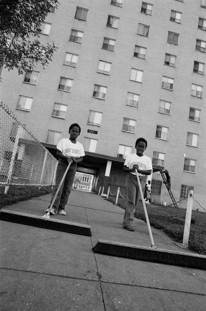 Robert Taylor Homes - Chicago Sun-Times