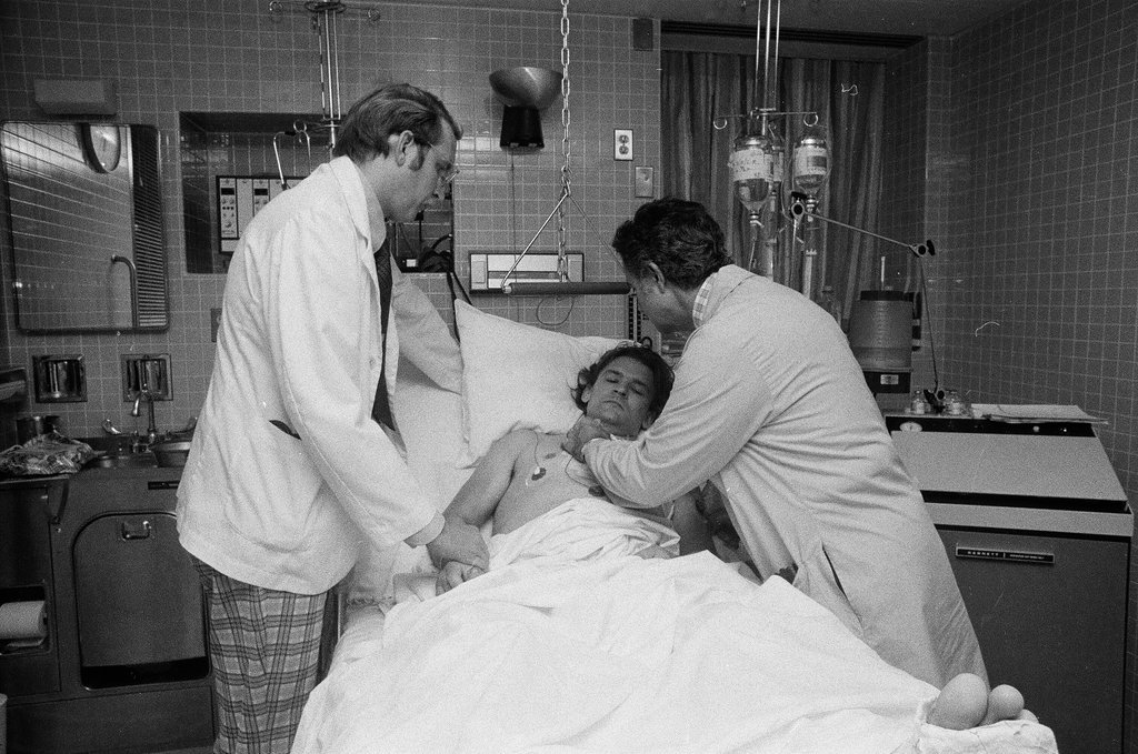 Edgewater Hospital - Chicago Sun-Times