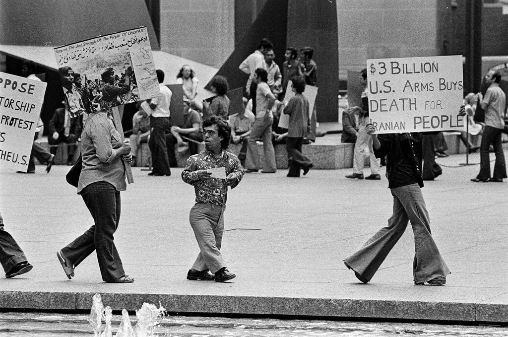 Iranians protest - Chicago Sun-Times