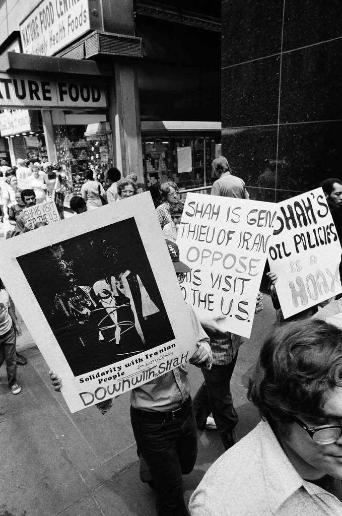 Iranians protest - Chicago Sun-Times