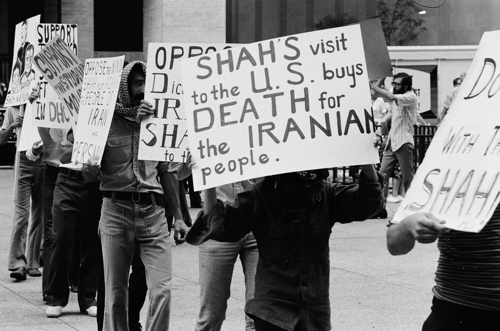 Iranians protest - Chicago Sun-Times