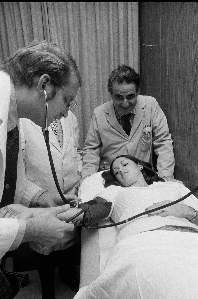 Edgewater Hospital - Chicago Sun-Times