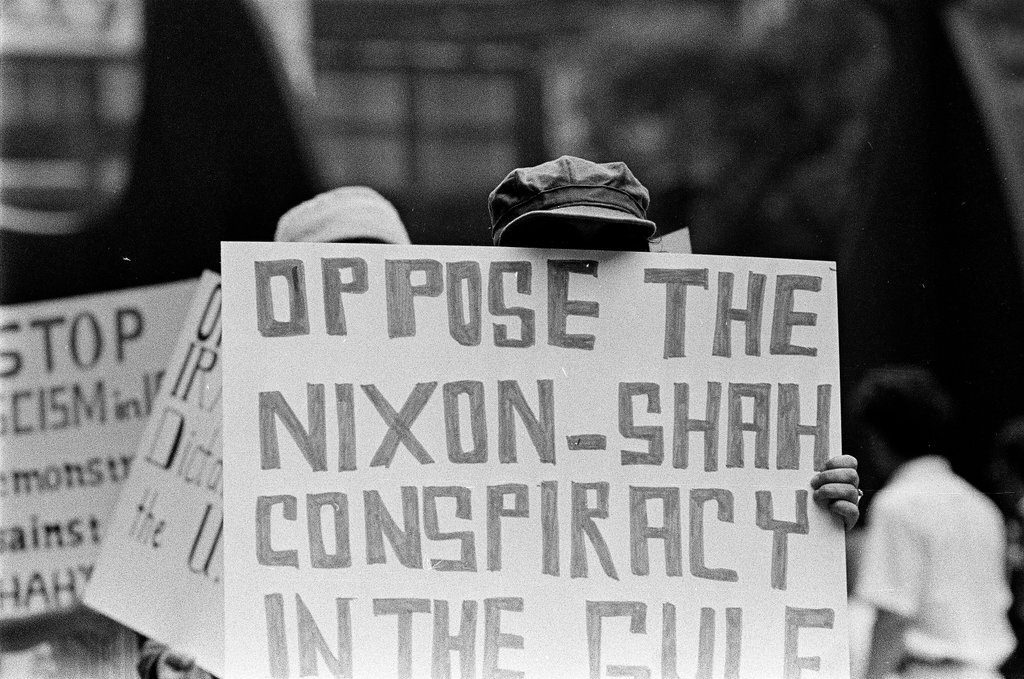 Iranians protest - Chicago Sun-Times