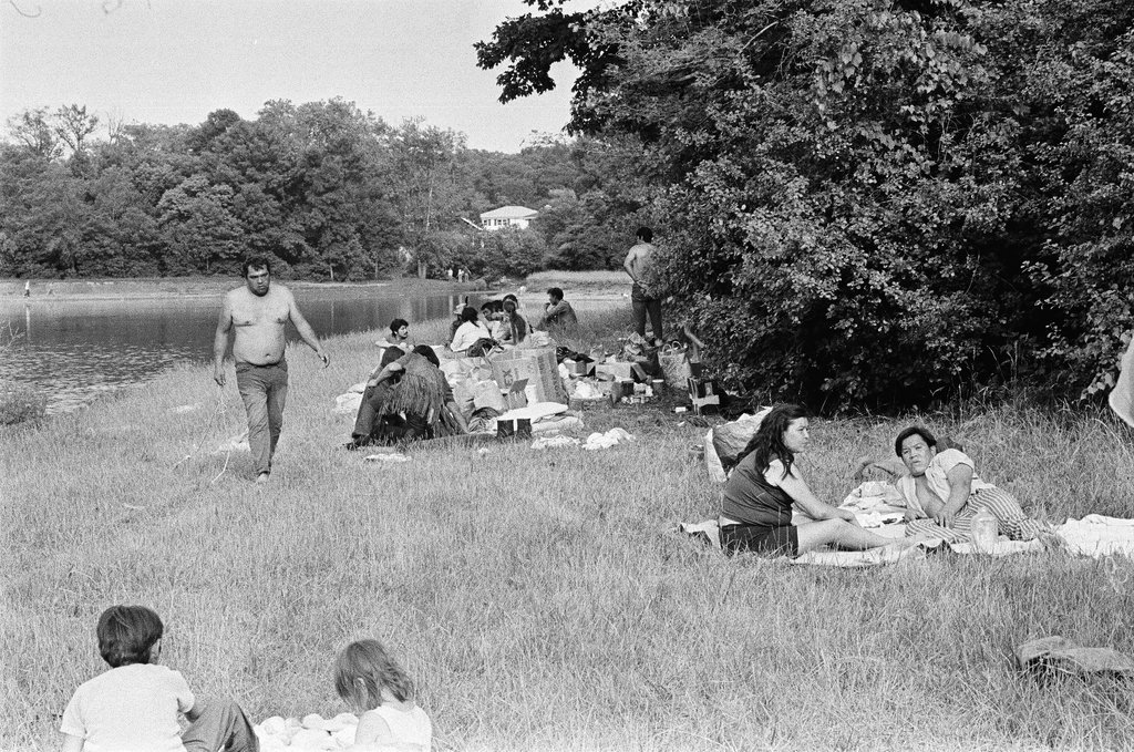 Native Americans setting up camp at Big Bend Lake - Chicago Sun-Times