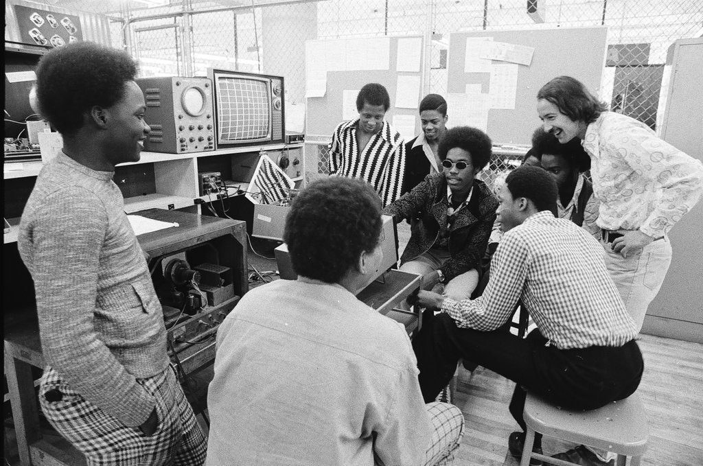 Television workshop at Industrial Skill Center - Chicago Sun-Times