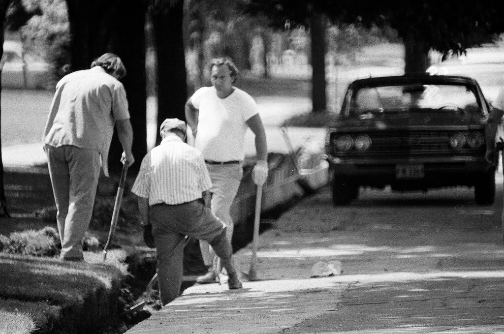 City workers on Belmont Avenue - Chicago Sun-Times