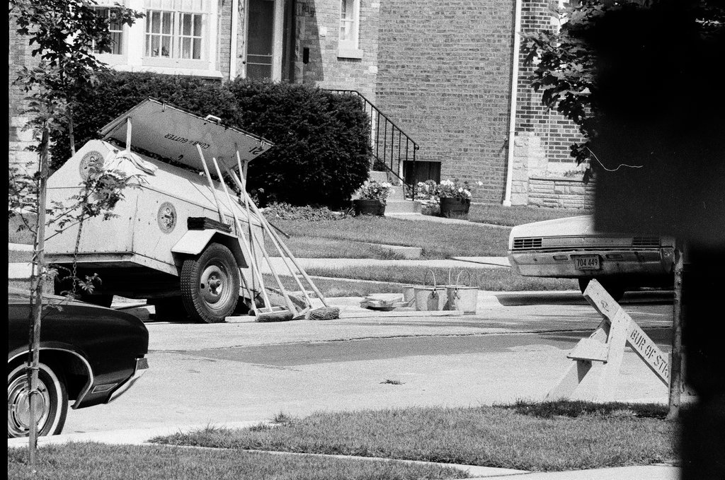 City workers on Belmont Avenue - Chicago Sun-Times