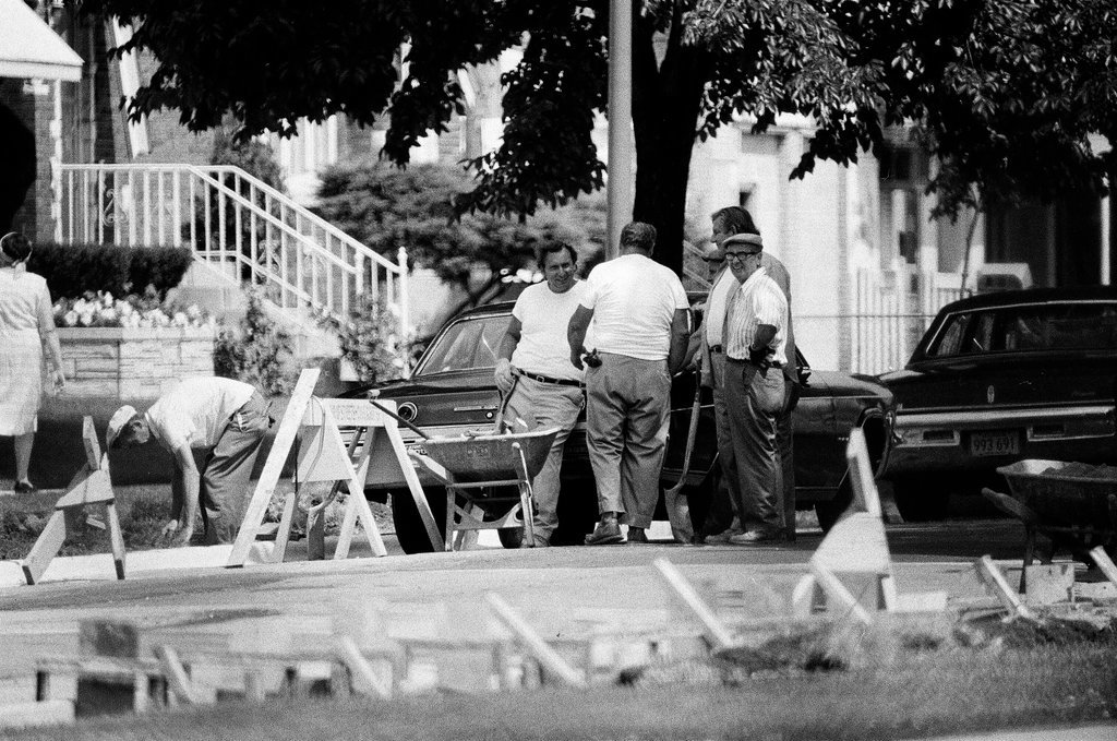 City workers on Belmont Avenue - Chicago Sun-Times