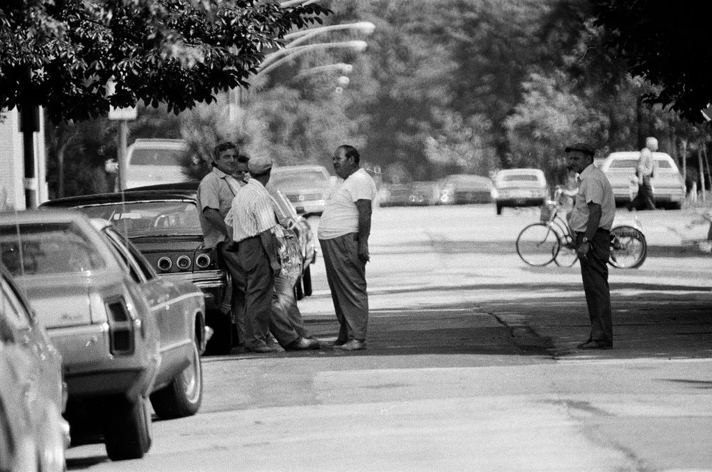 City workers on Belmont Avenue - Chicago Sun-Times