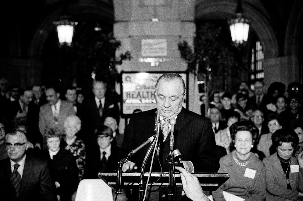 Mayor Richard J. Daley at the Health-o-rama exhibition - Chicago Sun-Times