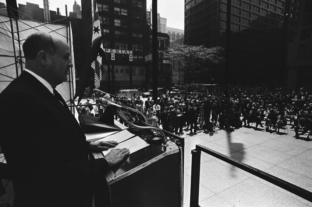 Groundbreaking ceremony for the Picasso sculpture at the Civic Center - Chicago Sun-Times