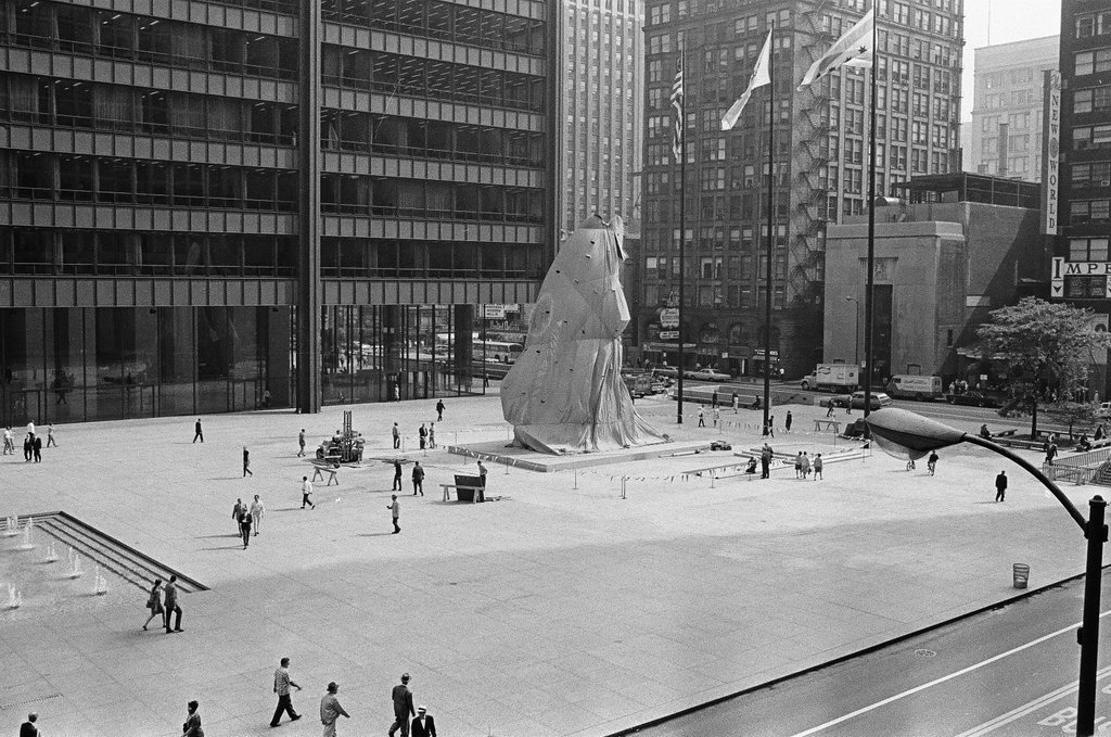 The Picasso statue being draped for the dedication ceremony - Chicago Sun-Times