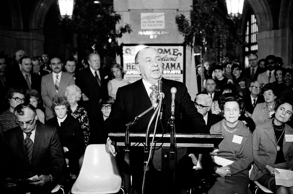 Mayor Richard J. Daley at the Health-o-rama exhibition - Chicago Sun-Times