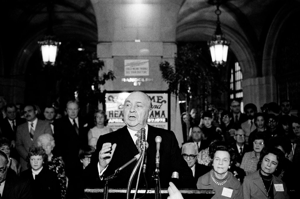 Mayor Richard J. Daley at the Health-o-rama exhibition - Chicago Sun-Times