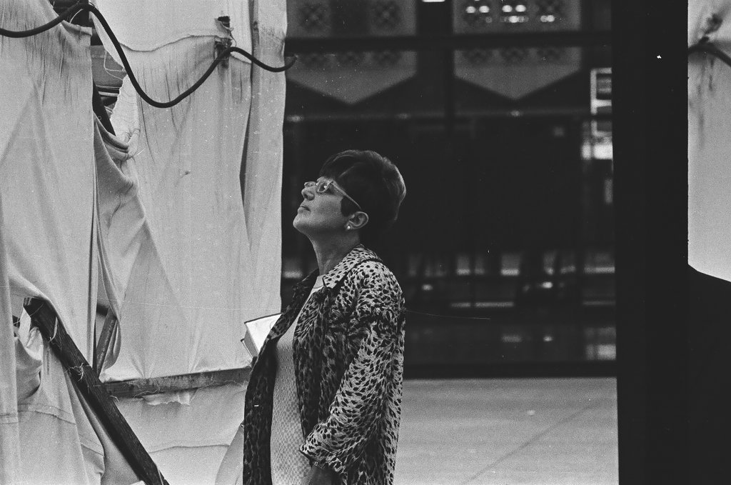 Picasso sculpture construction - Chicago Sun-Times