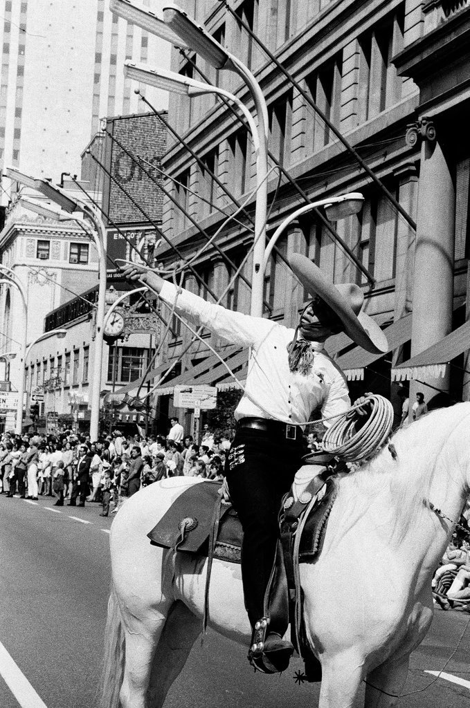 Parade celebrating Mexican independence in the Loop - Chicago Sun-Times