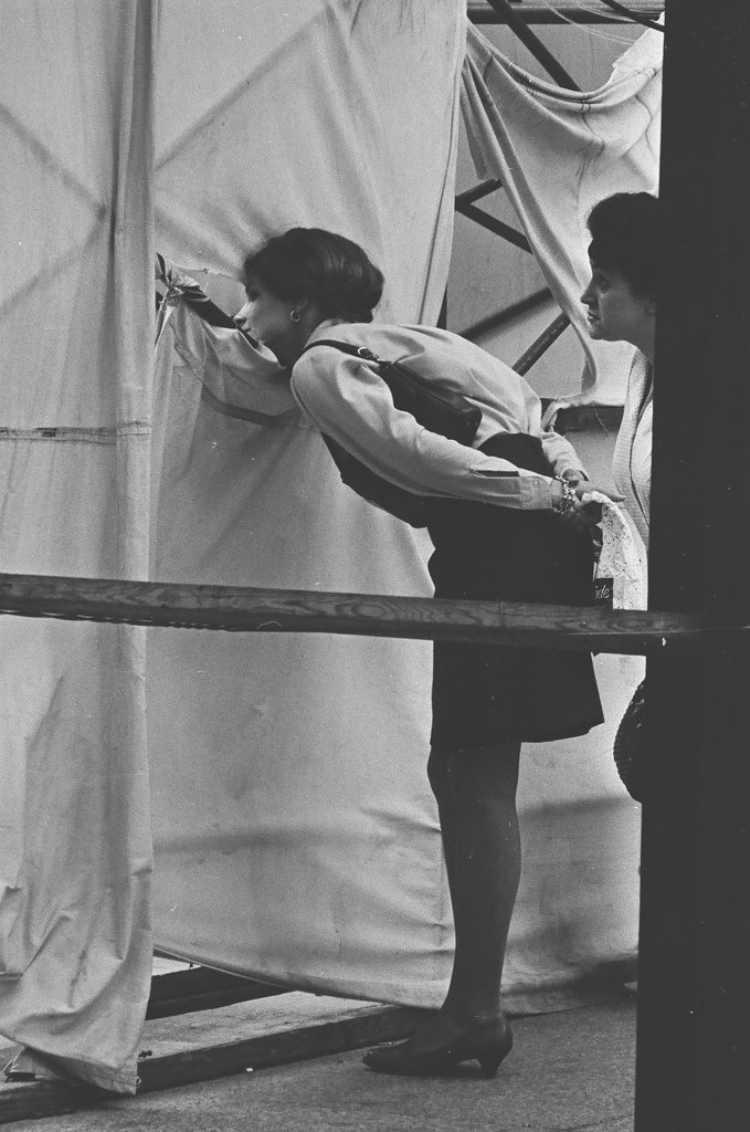 Picasso sculpture construction - Chicago Sun-Times