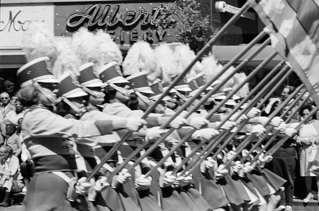 Memorial Day parade on State Street - Chicago Sun-Times