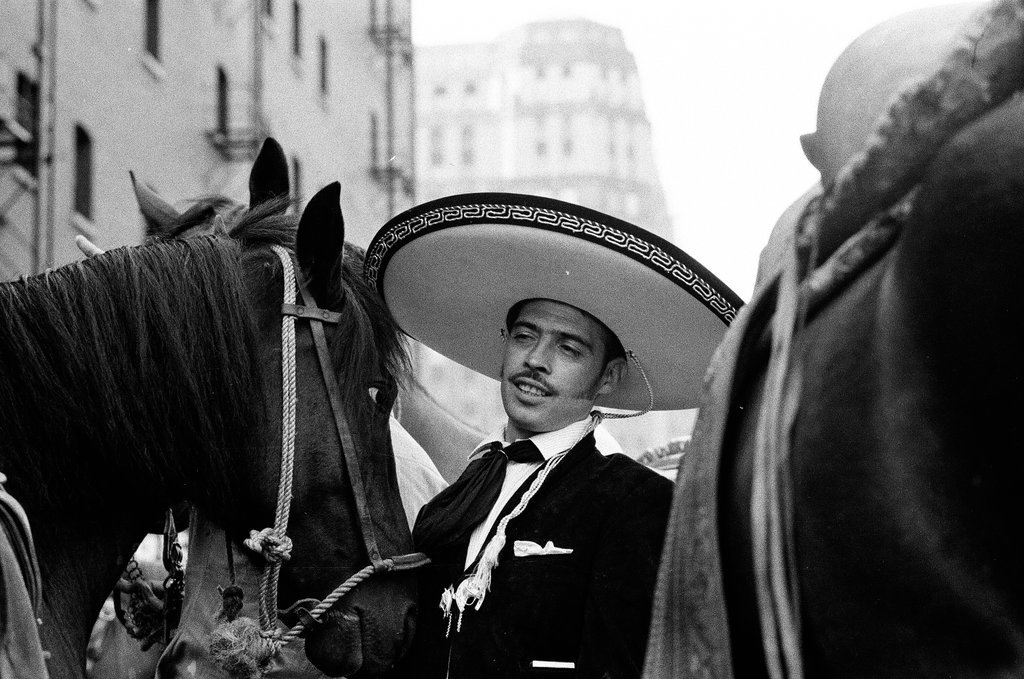 Parade celebrating Mexican independence in the Loop - Chicago Sun-Times