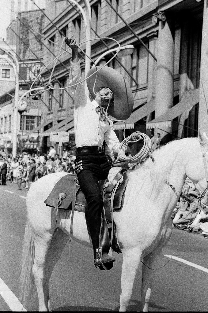 Parade celebrating Mexican independence in the Loop - Chicago Sun-Times