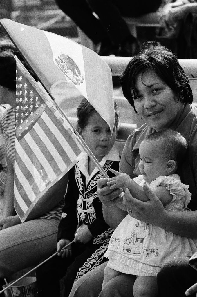 Mexican Independence parade - Chicago Sun-Times