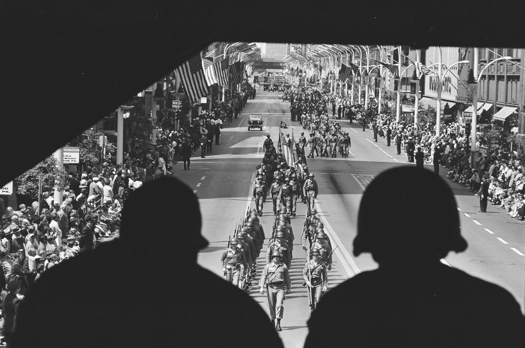 Memorial Day parade on State Street - Chicago Sun-Times