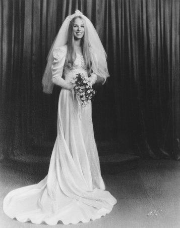 Bridal portrait of Elizabeth Jankowski