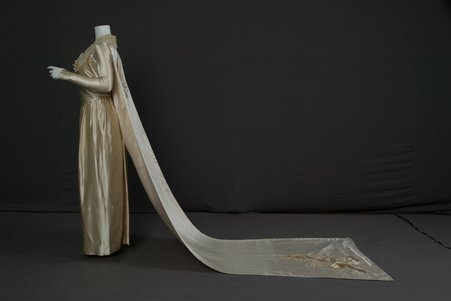 Wedding dress and train - Lucile (Firm)