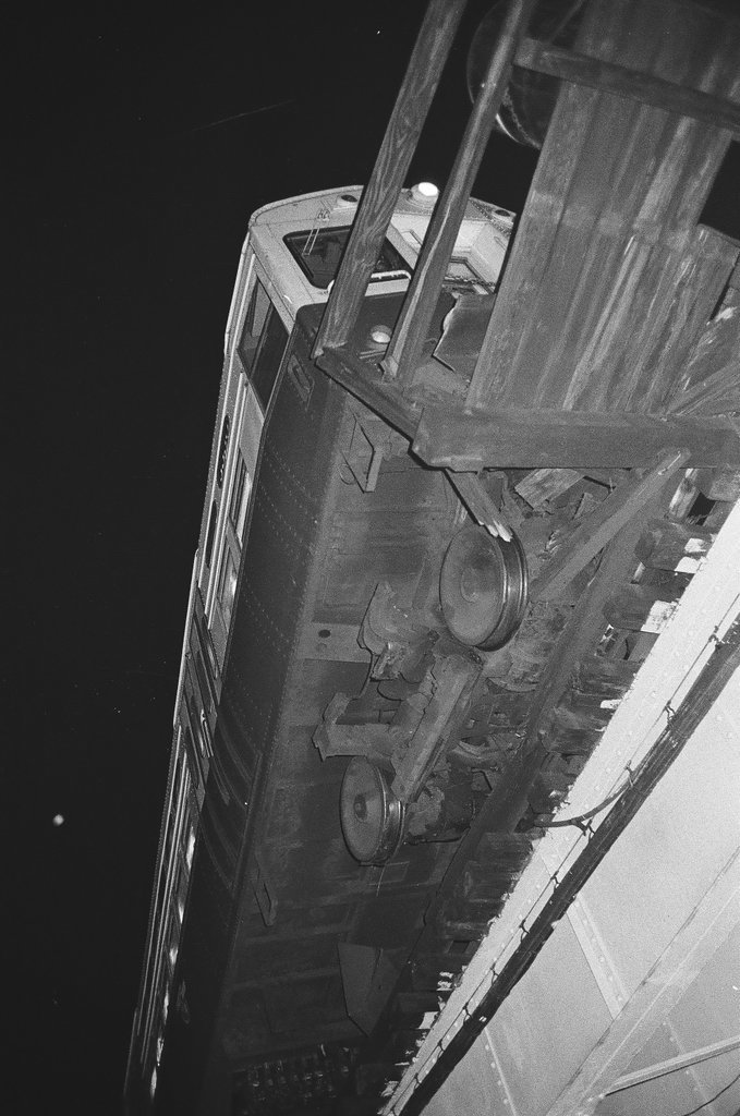 Elevated train derailment at 59th Street and Calumet Avenue - Chicago Sun-Times